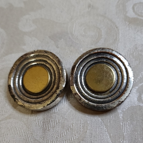 RARE 70s Vintage Silver-Tone Clip-On Earrings – Oversized Retro Circles - Picture 3 of 3